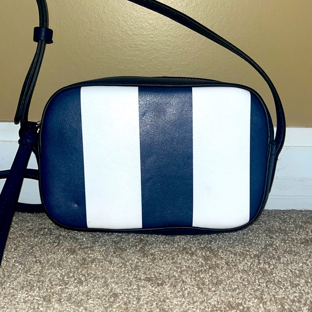 GAP navy/white crossbody purse - Picture 2 of 5